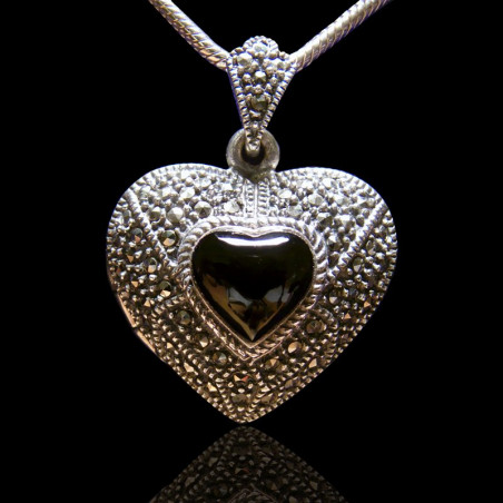 Locket Pendant "Queen Elizabeth" Onyx & Marcasites Big