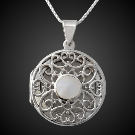 "Reine Elsa" pendentif médaillon en argent massif 925 "Reine Elsa" pendentif médaillon en argent massif 925