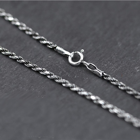 Catena "Corda" Sfaccettata realizzata in argento sterling 925 invecchiato Catena "Corda" Sfaccettata realizzata in argento sterling 925 invecchiato